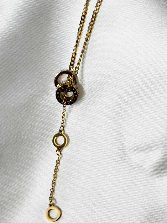 Chic Gold-Toned Circle Pendant Lariat Necklace