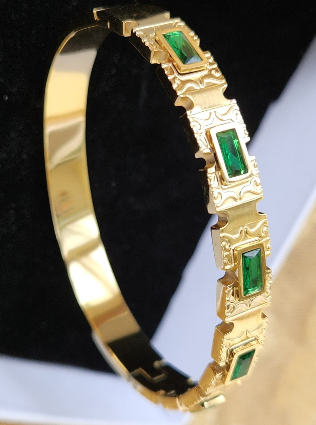 Regal Emerald Bangle Bracelet