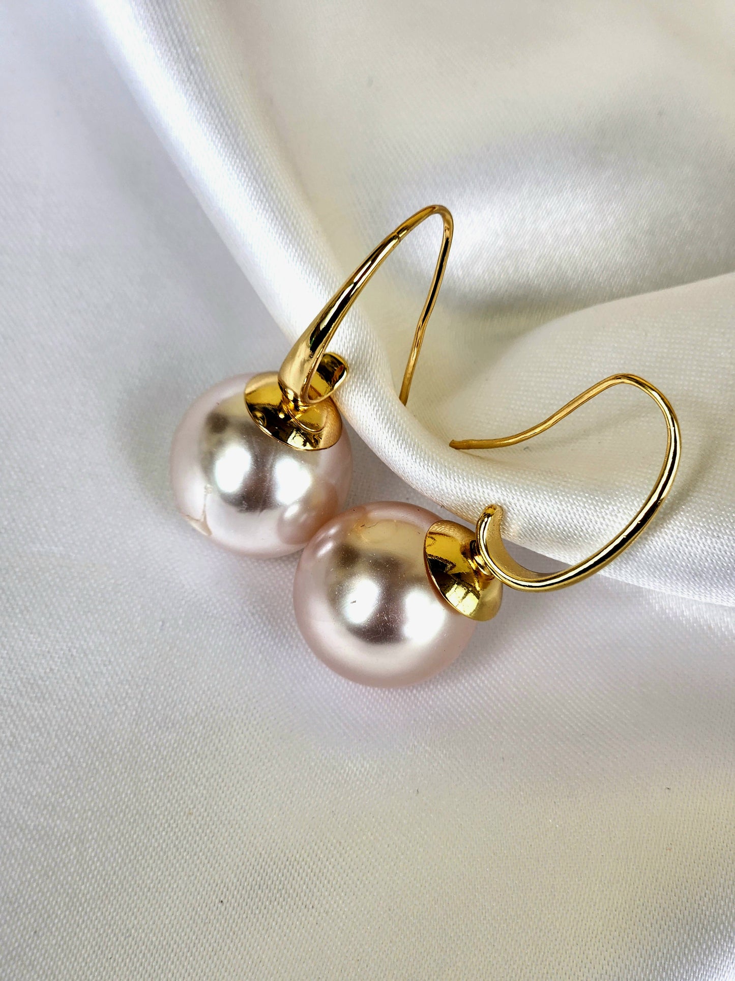 Elegant Gold Hoop Pearl Earrings