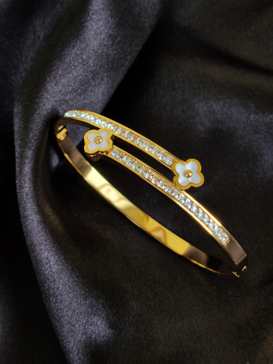 Elegant Gold-Plated Floral Bangle Bracelet